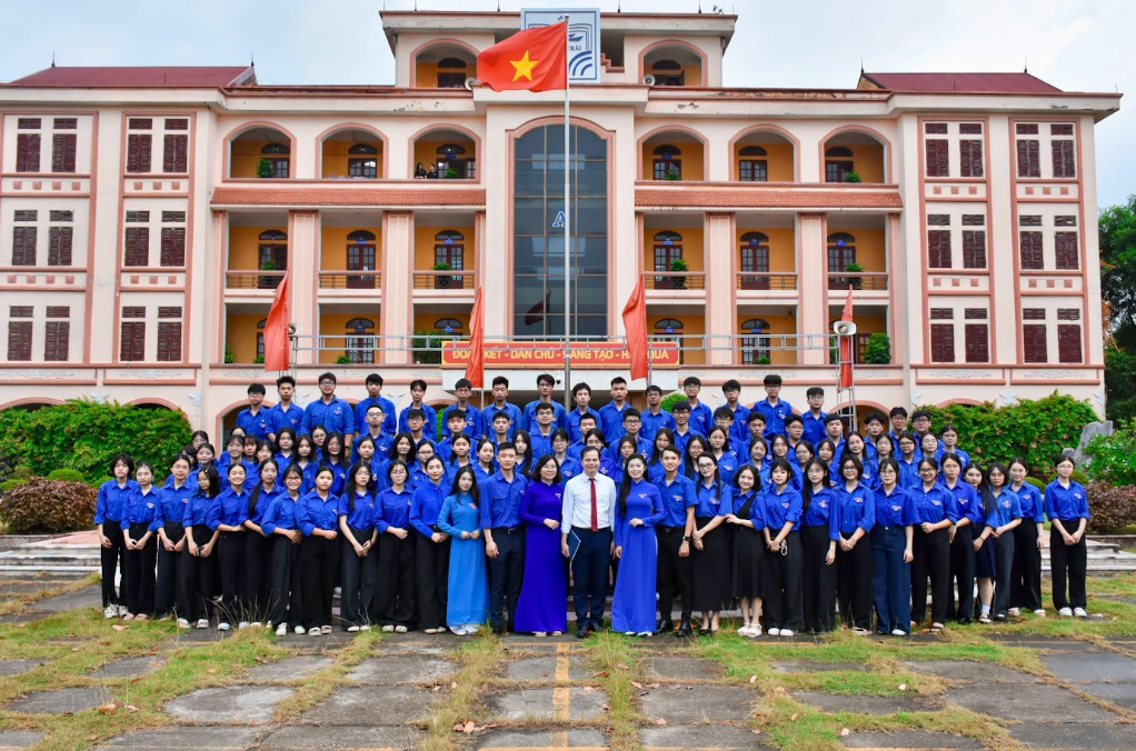 Đại hội Đoàn trường THPT Chuyên Nguyễn Trãi nhiệm kỳ 2026-2027: Bản lĩnh - Sáng tạo - Trách nhiệm - Cống hiến